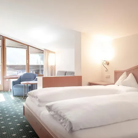 Отель Rauriserhof 4 Sterne Superior