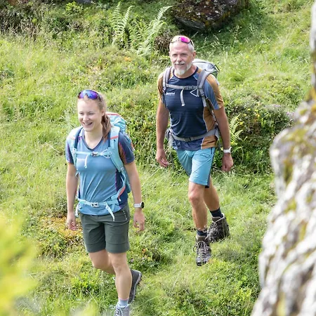 Отель Rauriserhof 4 Sterne Superior Раурис