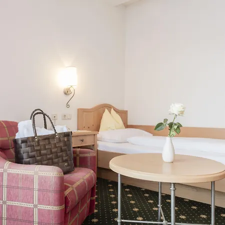 Отель Rauriserhof 4 Sterne Superior 4*